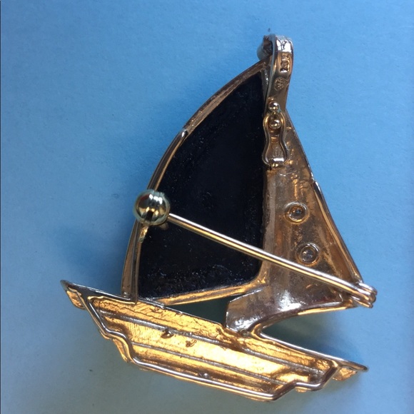 Black Onyx & 14KT Gold Sailboat Pin/Pendant - Picture 3 of 10